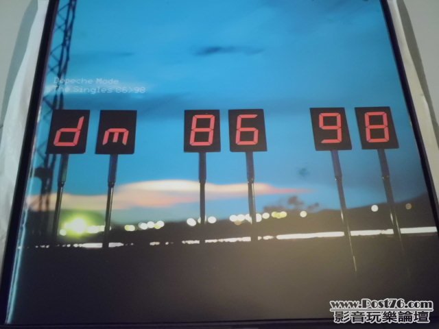 single8698_box_2.JPG