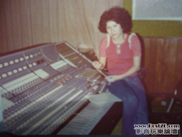 EMI RECORDING STUDIO 1974.jpg