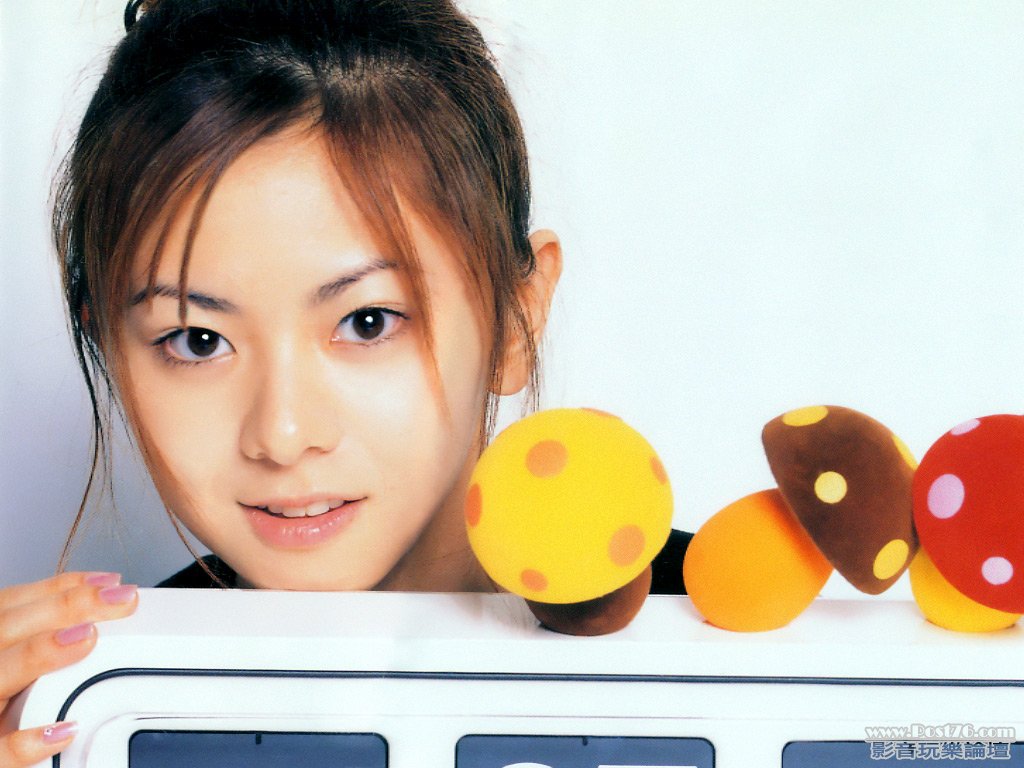 倉木麻衣wallpaperzone_3517_1024x768.jpg