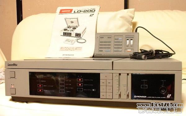 pioneer_ld-200_front.jpg