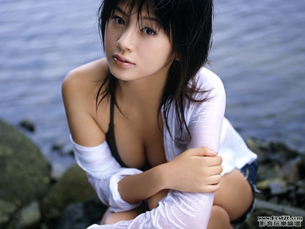 hitomi .jpg
