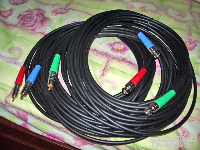 Canare 75 ohm coaxial cable_edited.JPG