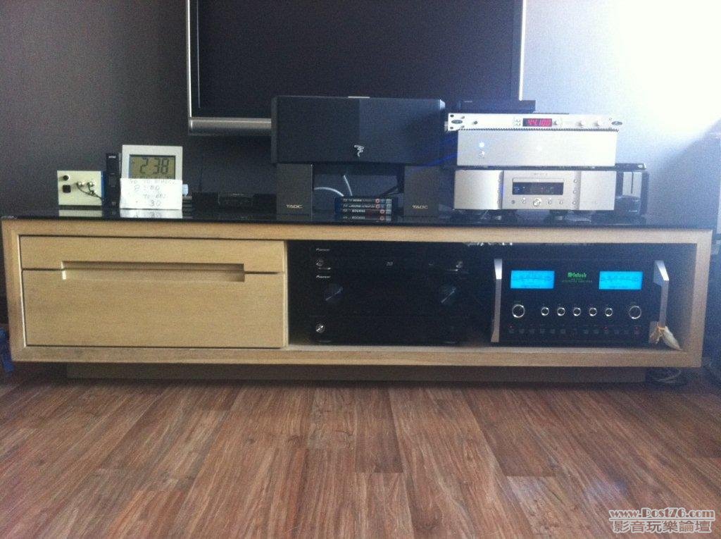 TV Rack.JPG