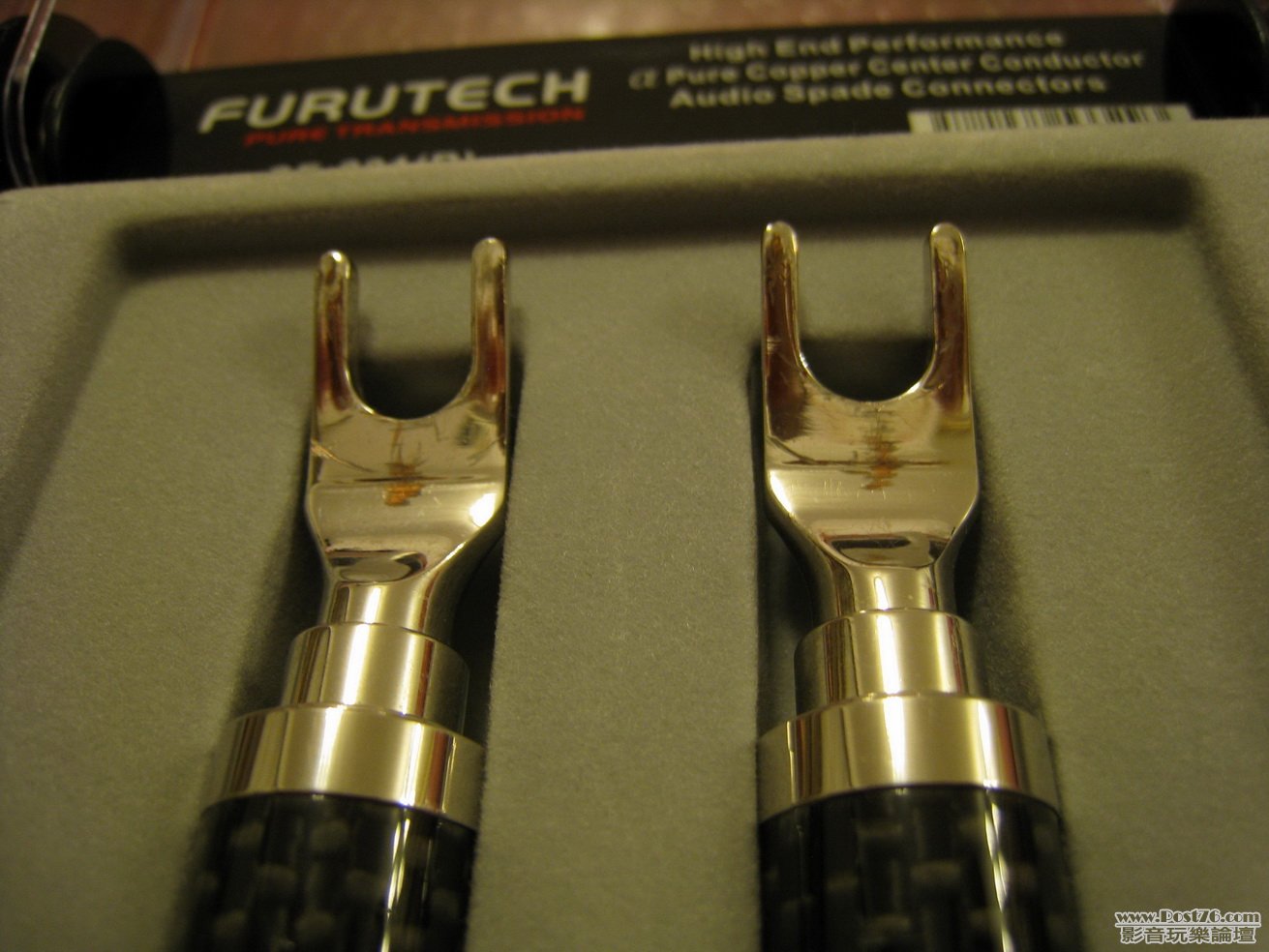 Furutech CF-201(R)碳纖頭叉頭 - 2.jpg