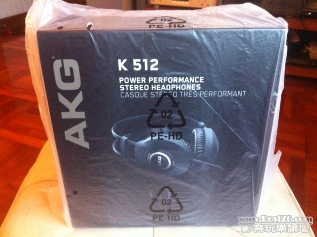 AKG.JPG