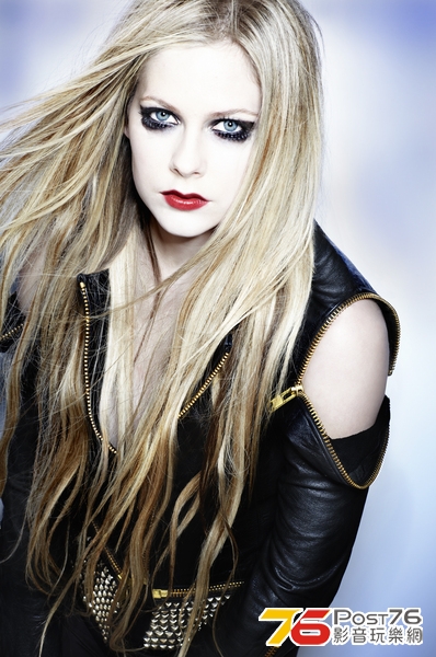 Avril Lavigne - Promo Photo 4