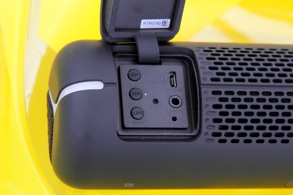 Sony 近年除了積極開拓中高階發燒品外，亦不忘照顧一般用家需要，定期為生活類影音產品添加新成員。而 Sony 近日就發佈了多款生活類影音產品，當中包括搭載最新垂直揚聲技術的 LSPX-S2 玻璃揚聲器及 EXTRA BASS 系列的多款防水藍牙喇叭及無線耳機。