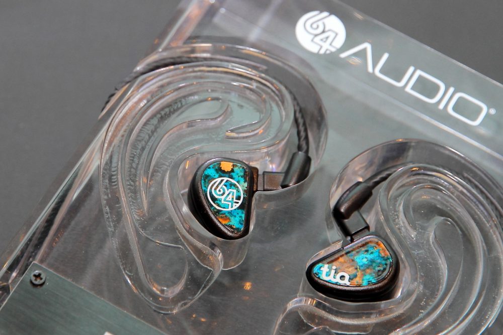 發燒音響界著名美國品牌 64 Audio 推出名為 Fourté Noir 限量版入耳式耳機，由得獎作 tia Fourté 進化而成，承襲高級耳機優良傳統，加入更趨完美全新音訊技術。