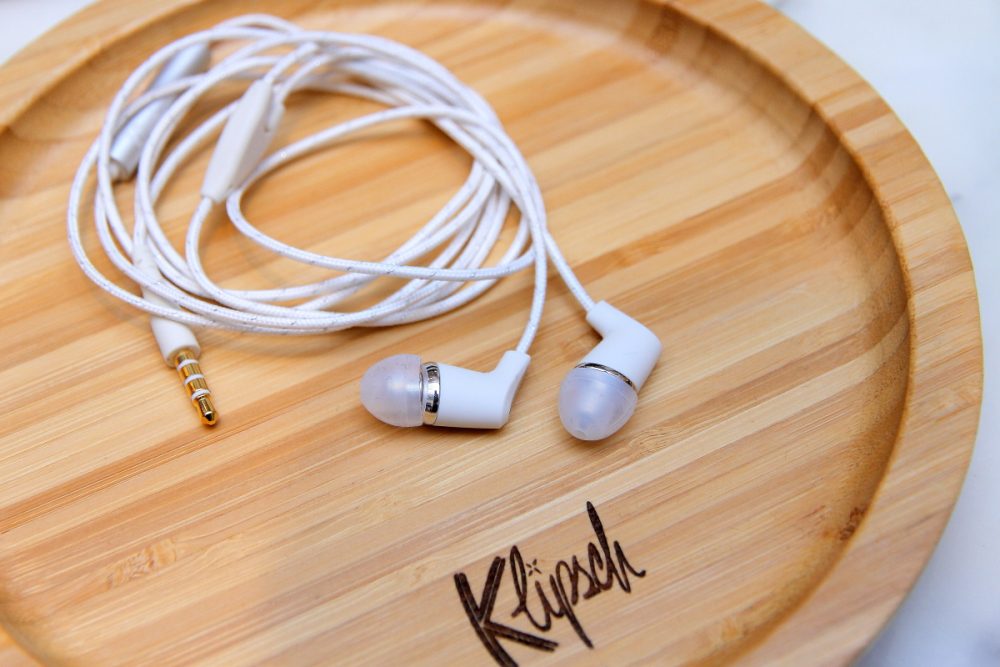 Klipsch 全新「T5」系列中焦點作 Klipsch T5 True Wireless 對應藍牙 5.0 傳輸規格，左右耳機均能獨立支援通話及語音操作。而同系列尚有三款型號：掛頸式耳機 T5 Neckband 、運動耳機 T5 Sport 及有線耳機  T5M Wired 一同登場。