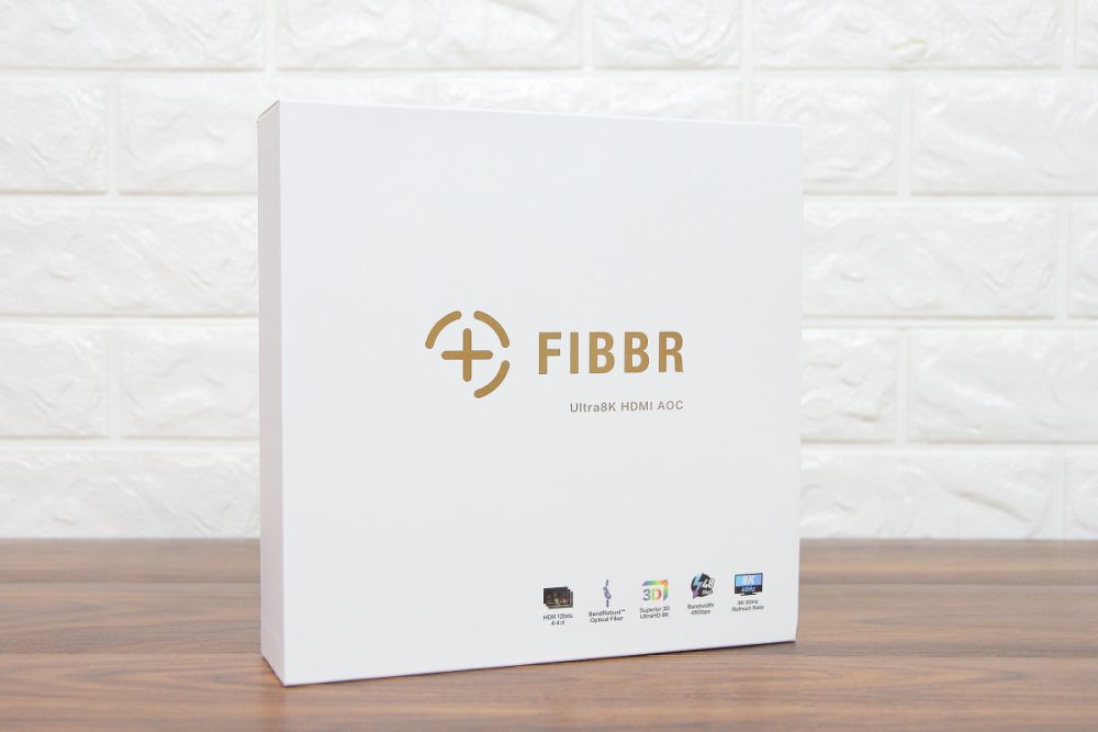 FIBBR 最近推出的 Ultra 8K 光纖 HDMI 線除了將焦點放在其對應 HDMI 2.1  版本、兼容 120 幀等規格躍升外，它的實際表現如對 HDR 畫質演繹、畫質細節密度上加持都是一眾家庭影院玩家很想深究課題。為一探這條 8K 光纖 HDMI 表現，小編最近就借來一條 FIBBR Ultra 8K ，親身實測它的實際效果。